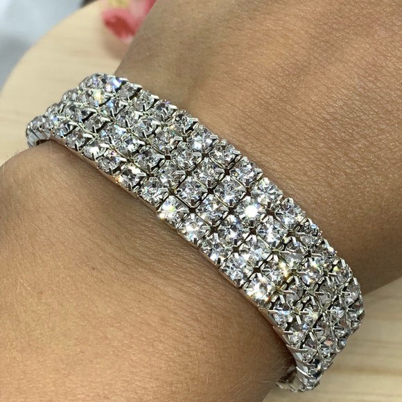 Elastic Crystal Bracelet - Picture 2 of 2